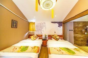 Nobles Living Castle Hotel Lijiang  Exterior photo